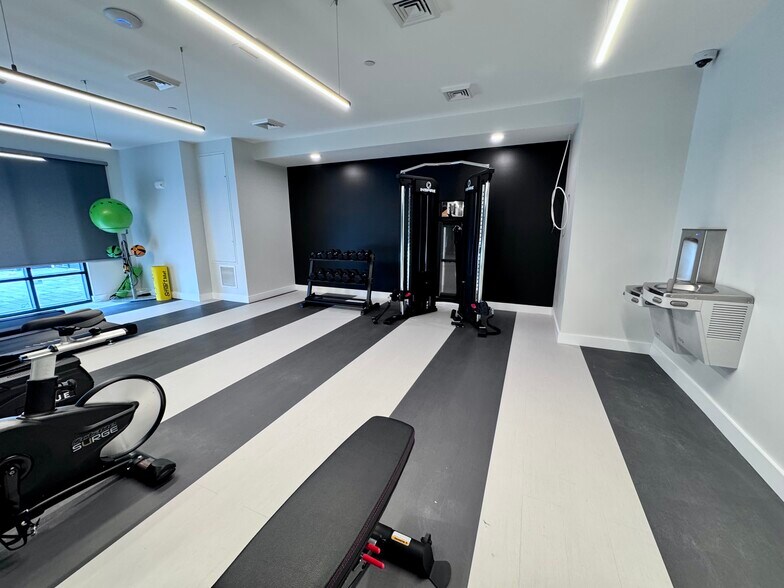 Building Photo - 130 Gardner St