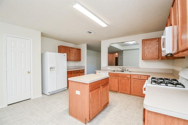 Building Photo - 19111 Yaupon Ranch Dr