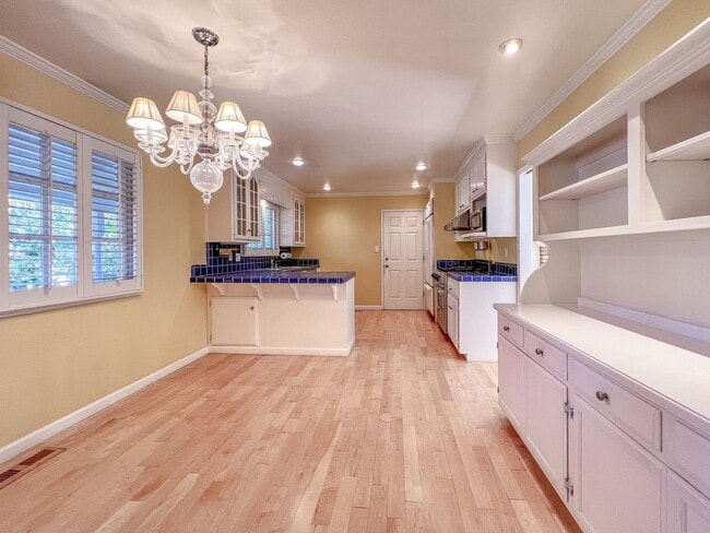 Building Photo - Beautifully Updated Three Bedroom Browns Valley Home