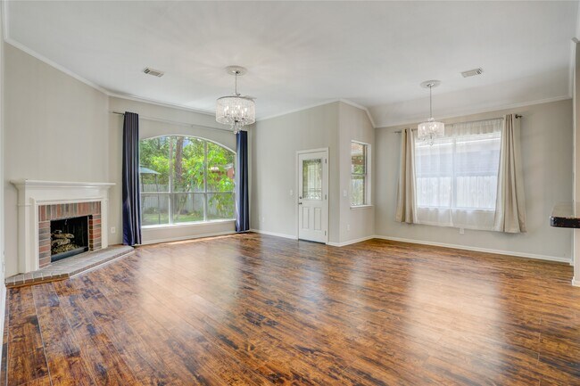Building Photo - 35 Tranquil Glade Pl