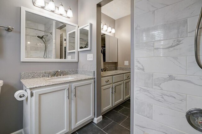 Building Photo - 7093 S Section Line Rd