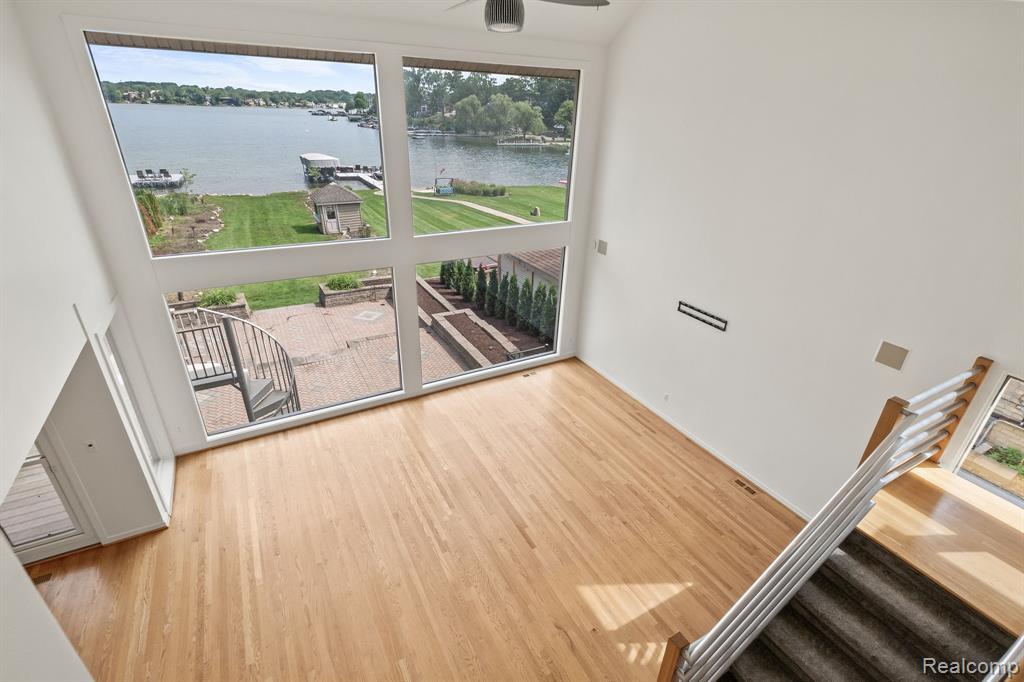 Building Photo - 2380 Walnut Lake Rd