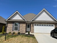 Building Photo - Maryville 37801 - 3 bedroom, 2 bath - call Ed Johnson 865-924-5045