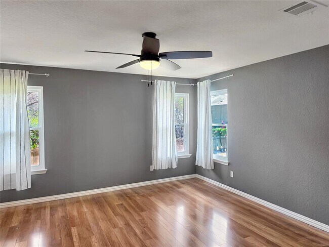Building Photo - 1411 Waldrop Cove