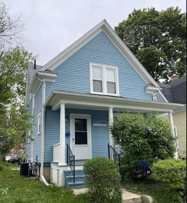 Building Photo - 905 Sybil-905SYB