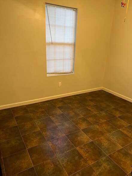 Building Photo - 1804 Droke Rd