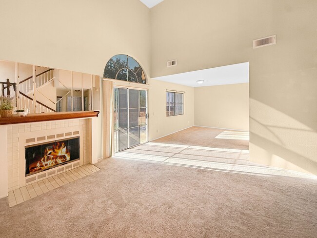 Building Photo - Beautiful 4BR/2.5BA Home Featuring a Large...