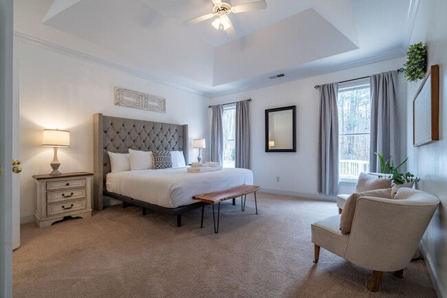 Building Photo - 350 Park Creek Ridge