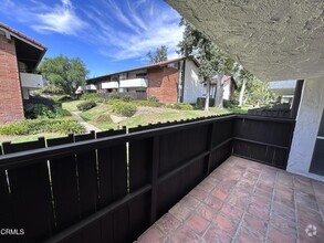 Building Photo - 31558 Agoura Rd