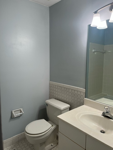 2nd bathroom - 1212 Chason Dr