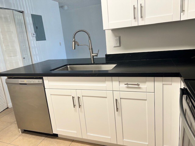 Kitchen - 9741 Fontainebleau Blvd