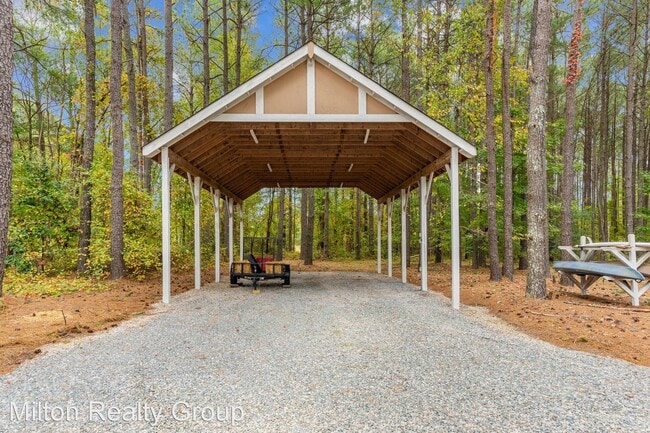 Building Photo - 4 br, 2.5 bath House - 245 Brae Drive