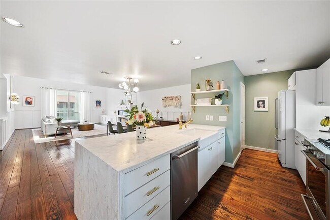 Building Photo - 6140 Grand Blvd