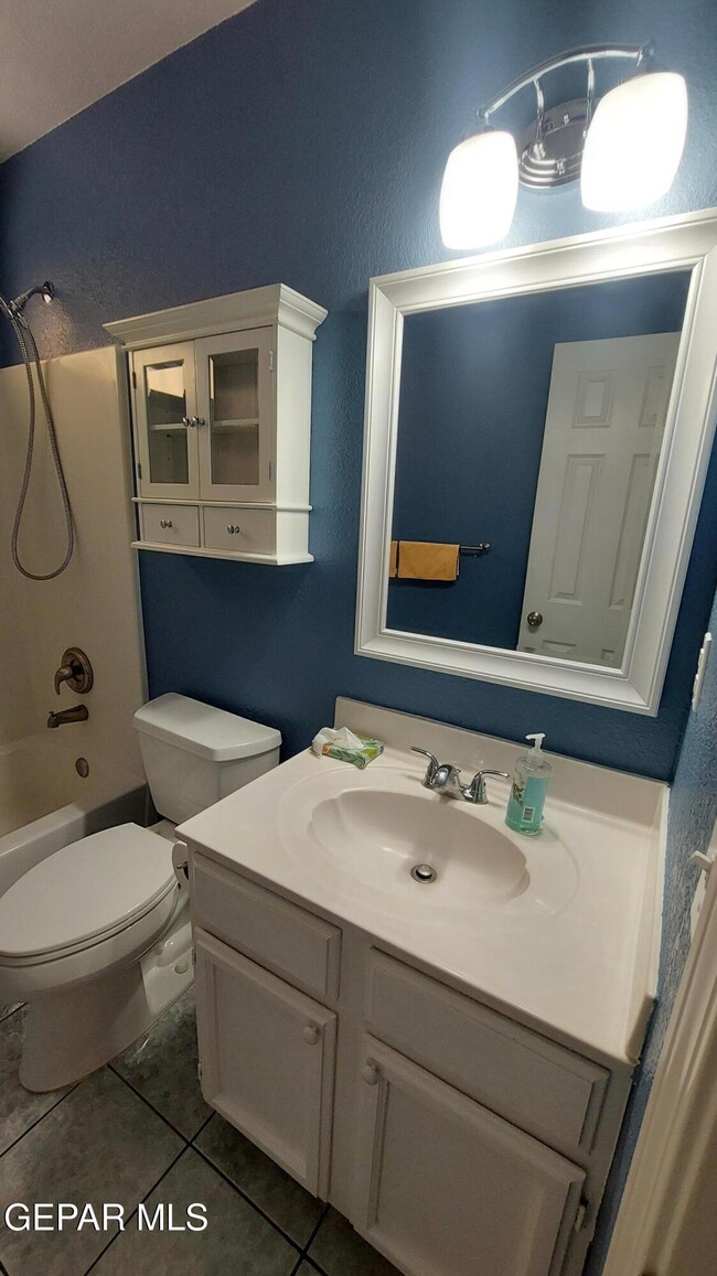 Building Photo - 12124 Fred Carter Dr