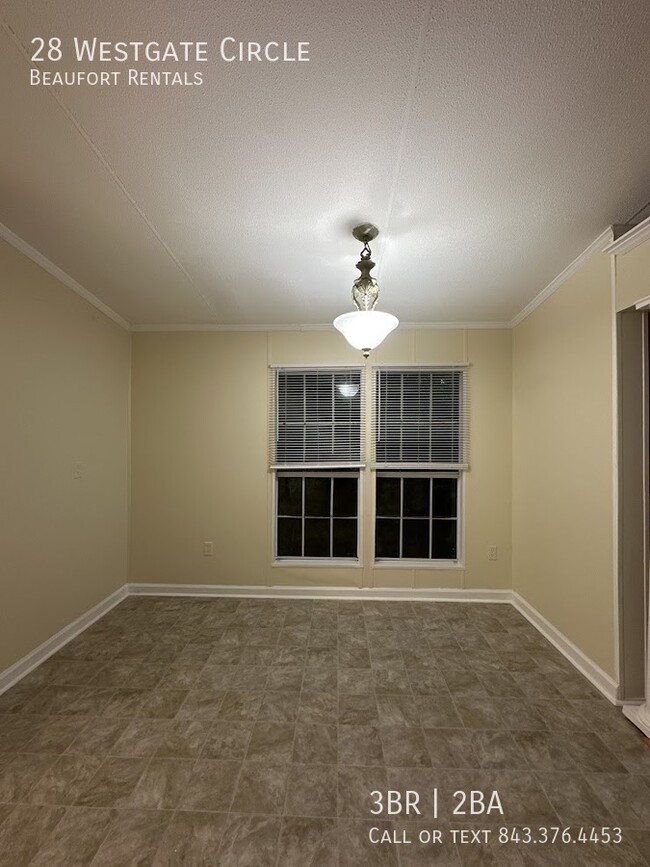 Building Photo - 28 Westgate Cir