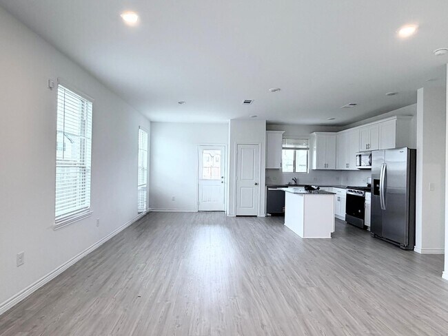 Building Photo - 1372 Bright Hl Dr