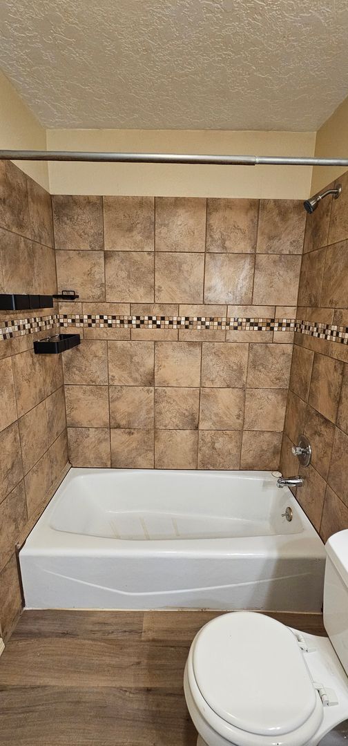 Building Photo - 2 Bed 1 Bath Home Available in Heart of Be...