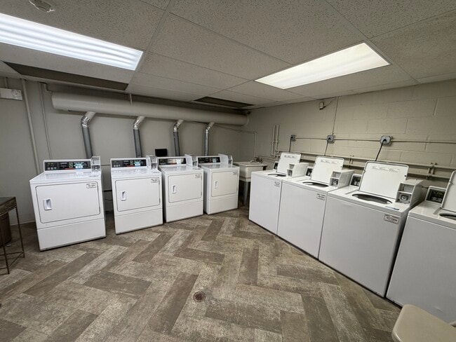 Laundry Facilities - 77 Atterbury Blvd