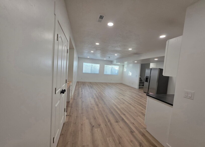 Building Photo - 13554 S Watts Ln