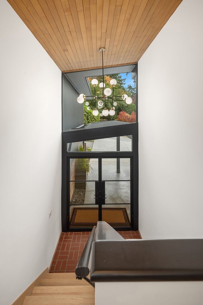 Building Photo - 4148 Boulevard Pl