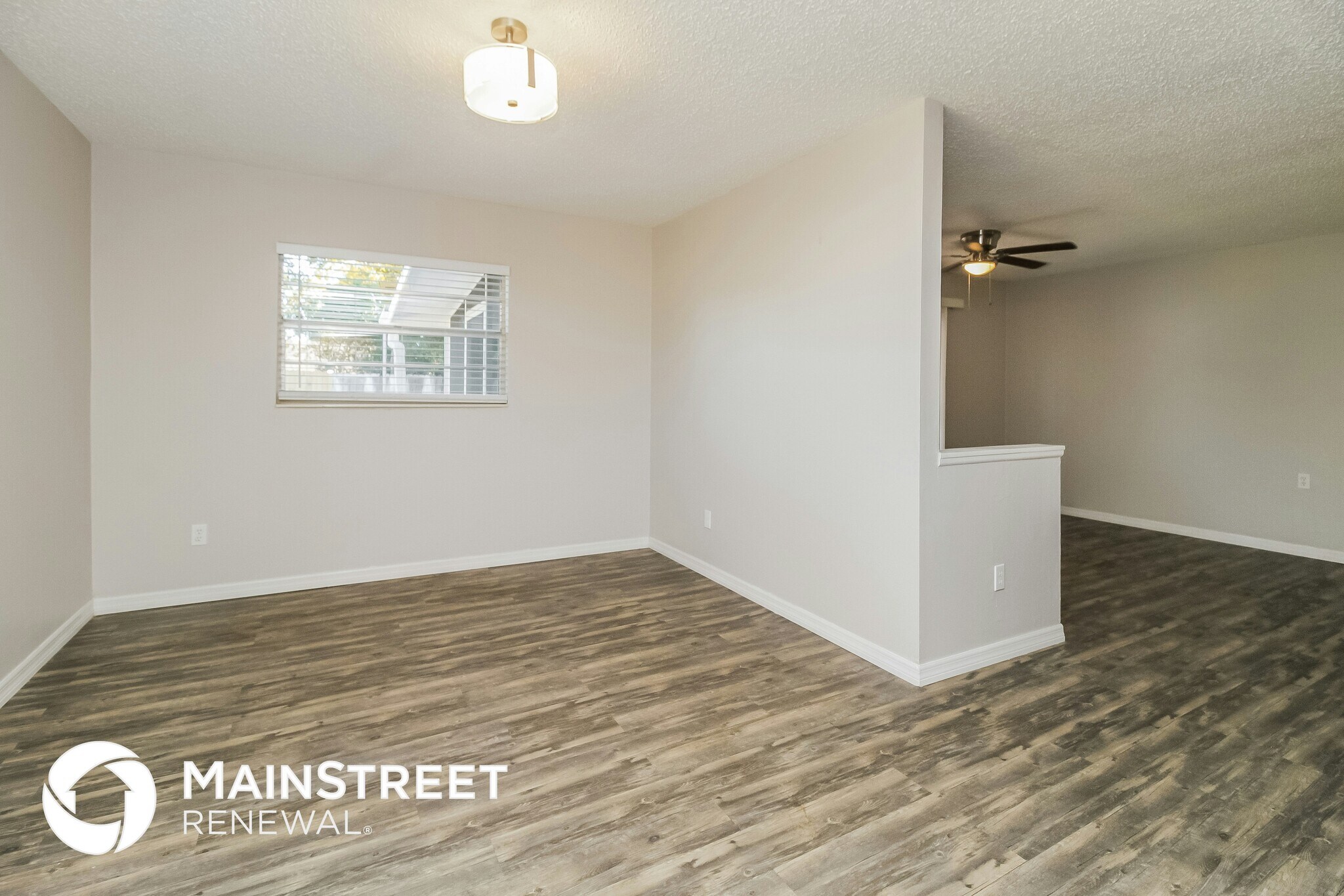 Building Photo - 1102 E Normandy Blvd