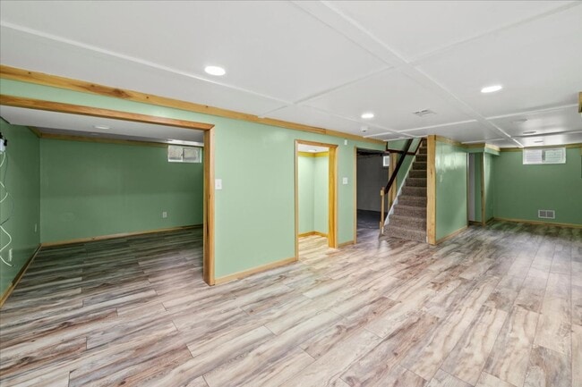Building Photo - 401 N 13th Ave