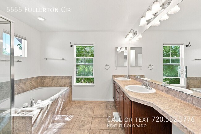 Building Photo - 5555 Fullerton Cir