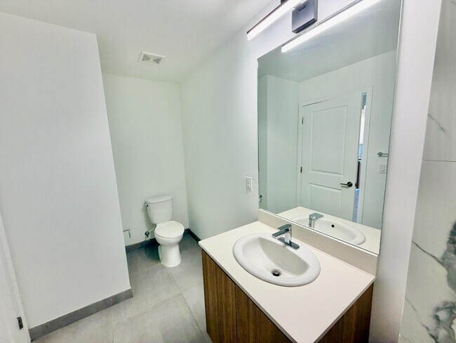 Building Photo - 1159 NW 8th Ave