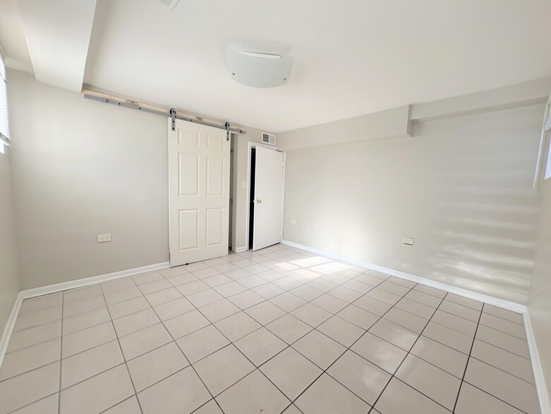 Building Photo - 125 S Leavitt St
