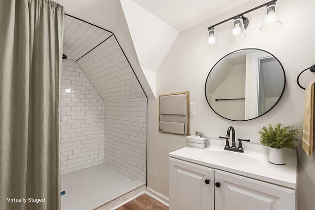 Building Photo - 865 Old Leonard Ave