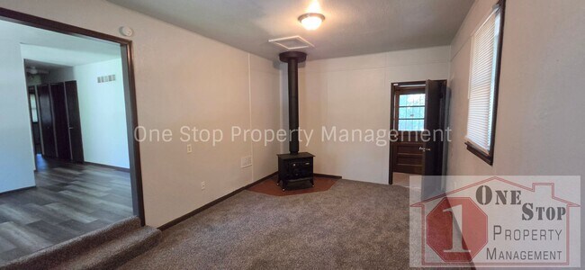 Building Photo - 8713 E 111 St