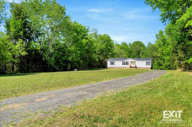 Primary Photo - Newly Remodeled 3 Bedroom, 2 Bath Home!