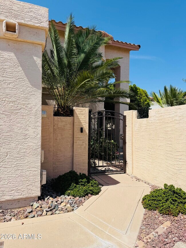 Building Photo - 3822 E Wildwood Dr