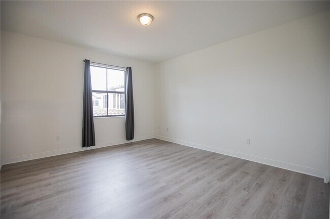 Building Photo - Northwest 82nd Drive, Pembroke Pines, FL 33024 - 4 BR 3 BA single-family home