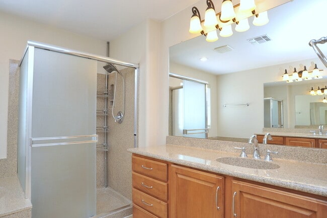 Building Photo - 4 Bedroom, 2.5 Bathroom in Oro Valley