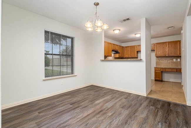 Building Photo - 1521 Wheatfield Ct