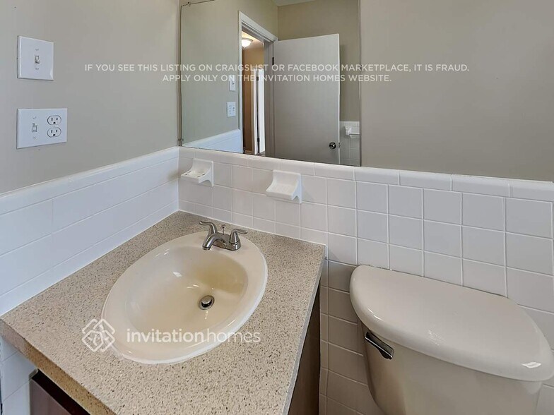 Building Photo - 1355 Stratford Dr