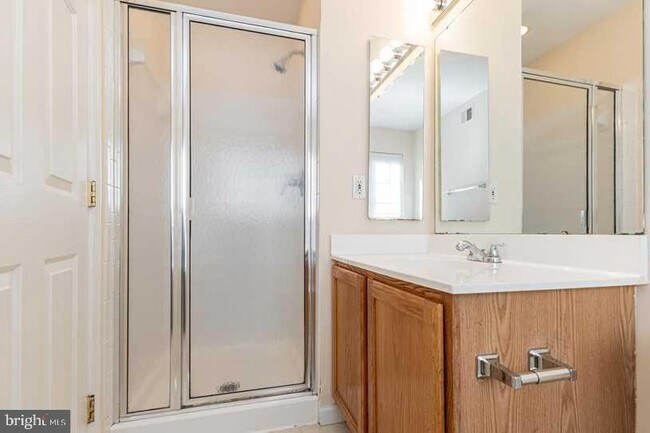 Building Photo - 1254 Corbett Pl