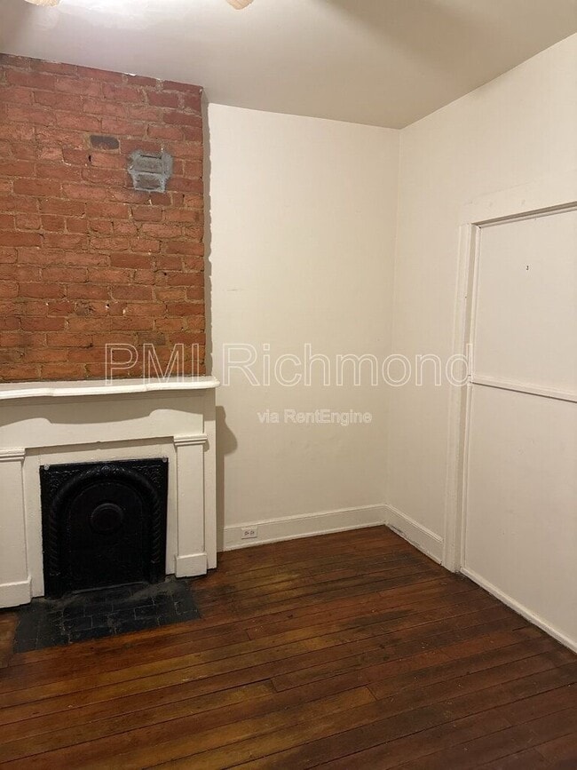 Building Photo - 413 S Laurel St