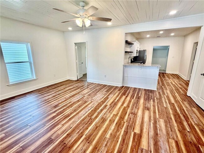 Building Photo - 211 Dartmouth St