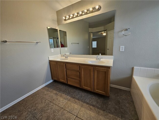 Building Photo - 520 Foster Springs Rd