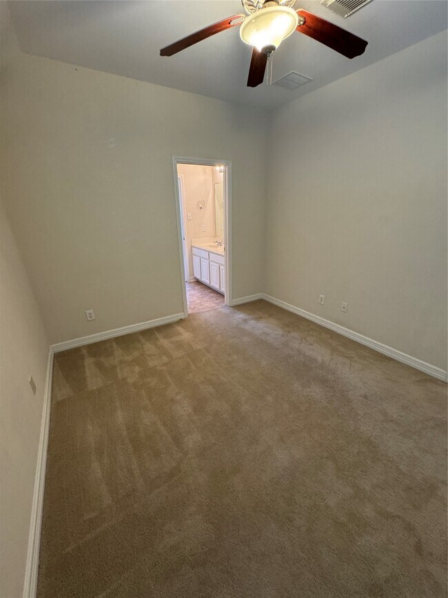 Building Photo - 6003 Marble Hollow Ln