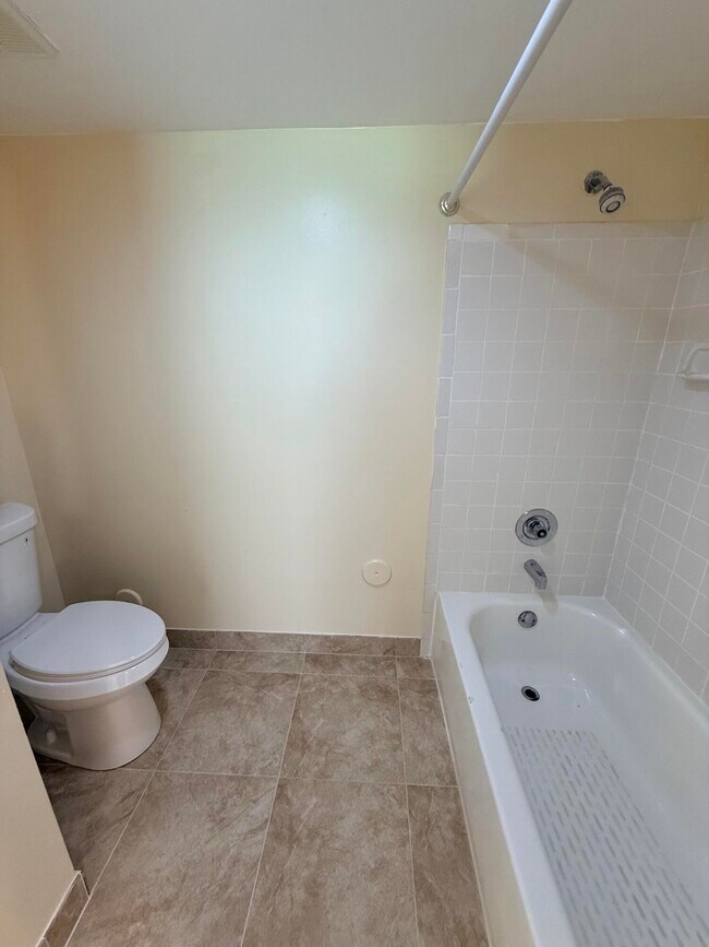 Building Photo - 1142 Coral Club Dr