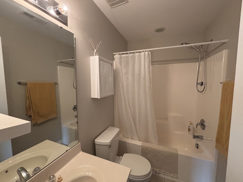 Building Photo - 3613 Sugar Tree Pl