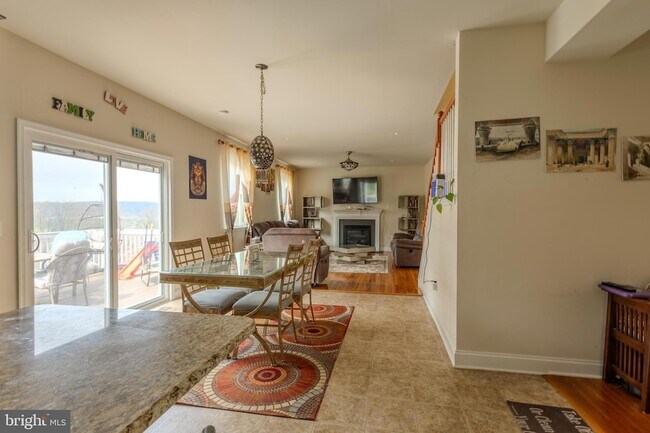 Building Photo - 3365 Alydar Rd