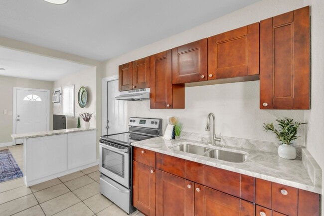 Building Photo - Available NOW