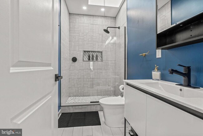 Building Photo - 2232 S 17th St