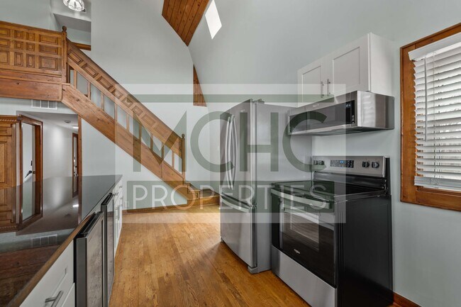 Building Photo - 14670 W 191st St