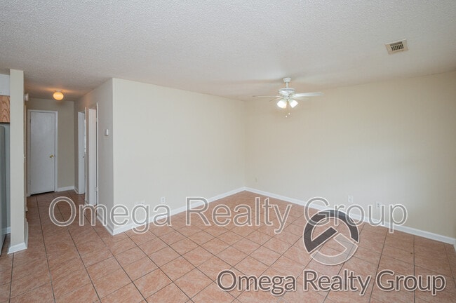 Building Photo - 3328 Meridian St N