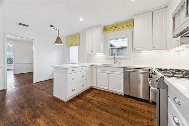 Building Photo - 2820 Rice Boulevard